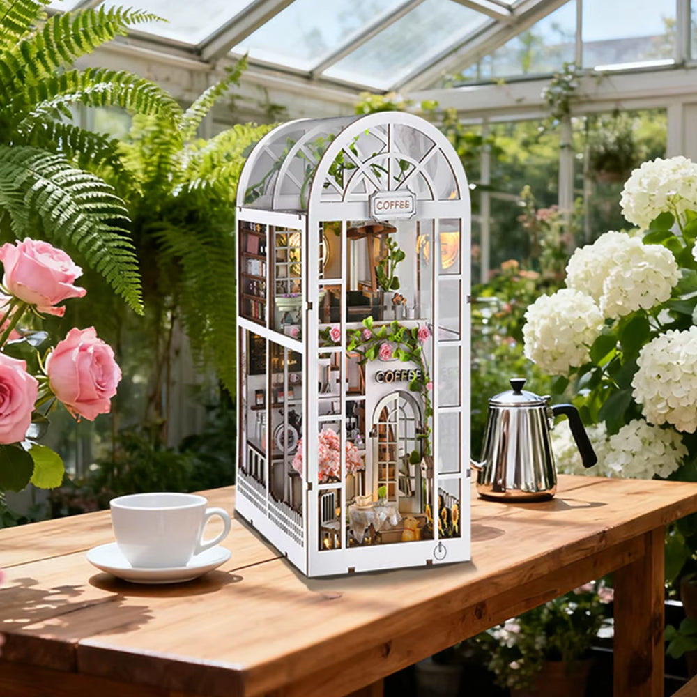 Jardin Café Ensoleillé – Book Nook
